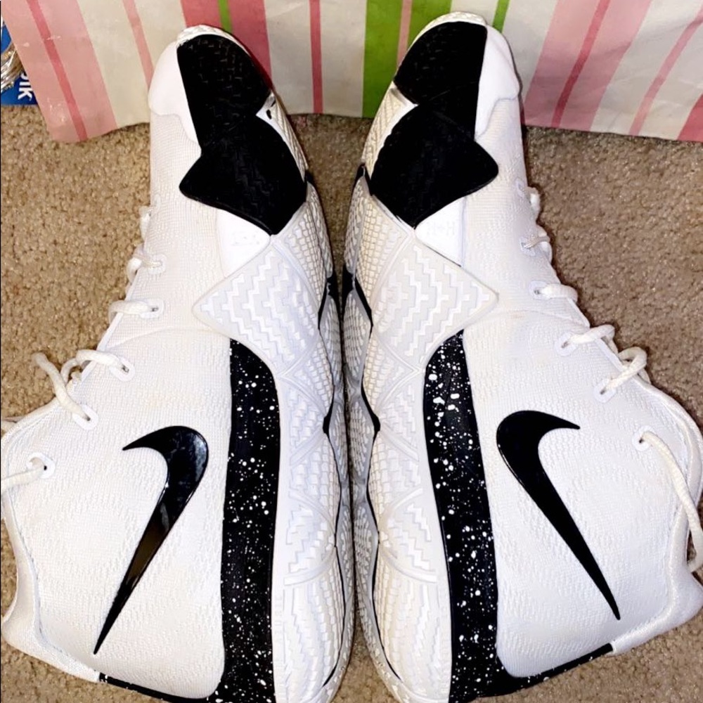 Kyrie Basketball Sneakers